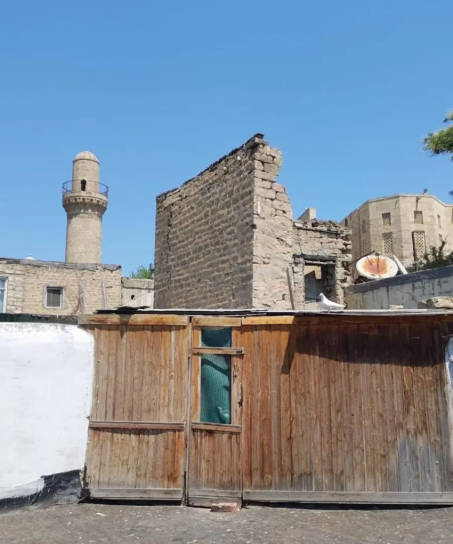 Apartment Old Gallery Hostel Baku Azerbaijan